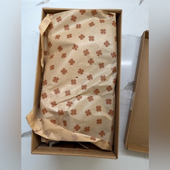 ✨ NWT & NIB Lucky Brand Floriss Black Leather Penny Loafers — Size 9M 🖤 - Picture 5 of 12